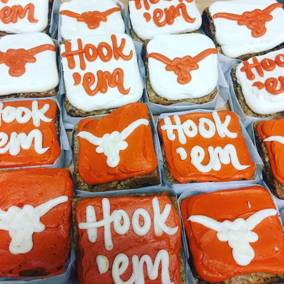 Hook 'Em Longhorn cookie cake squares