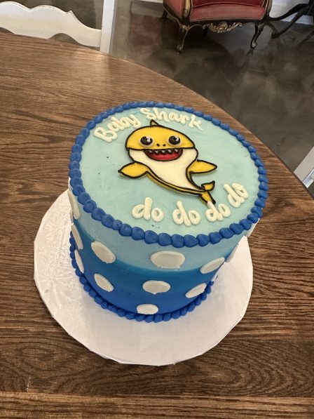 Baby Shark cake