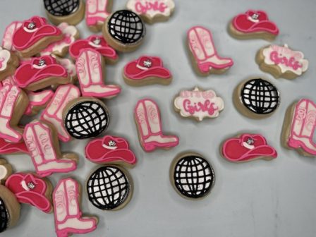 Let's go girls, mini cookies