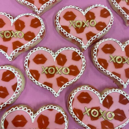 xoxo kisses heart cookie