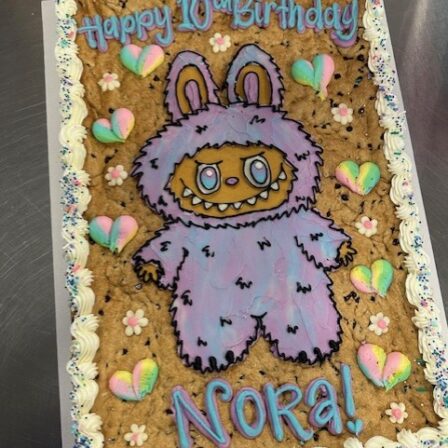 Labubu cookie cake