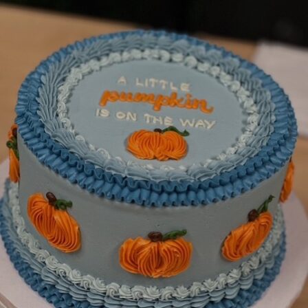 A little pumpkin is on the way cake