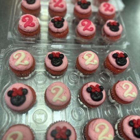 mini minnie mouse cupcakes