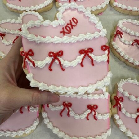 Vintage heart cake cookie