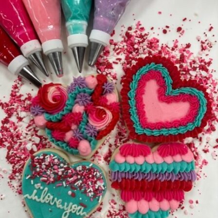 ATX CLASS:  Buttercream hearts, mini cookie cake decorating class - Saturday january 31, 1pm-3pm