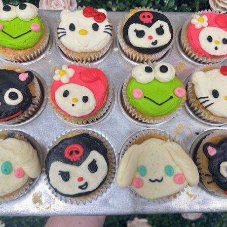 Hello Kitty and Friends Cupcake 12 pack