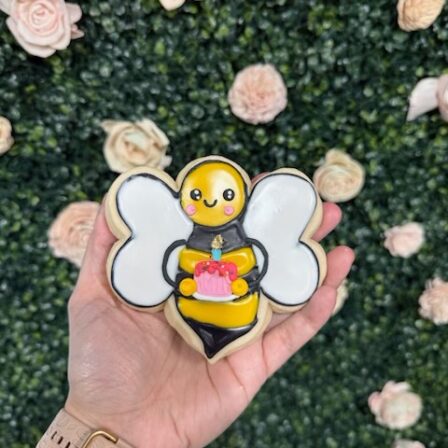 happy BEE day cookie